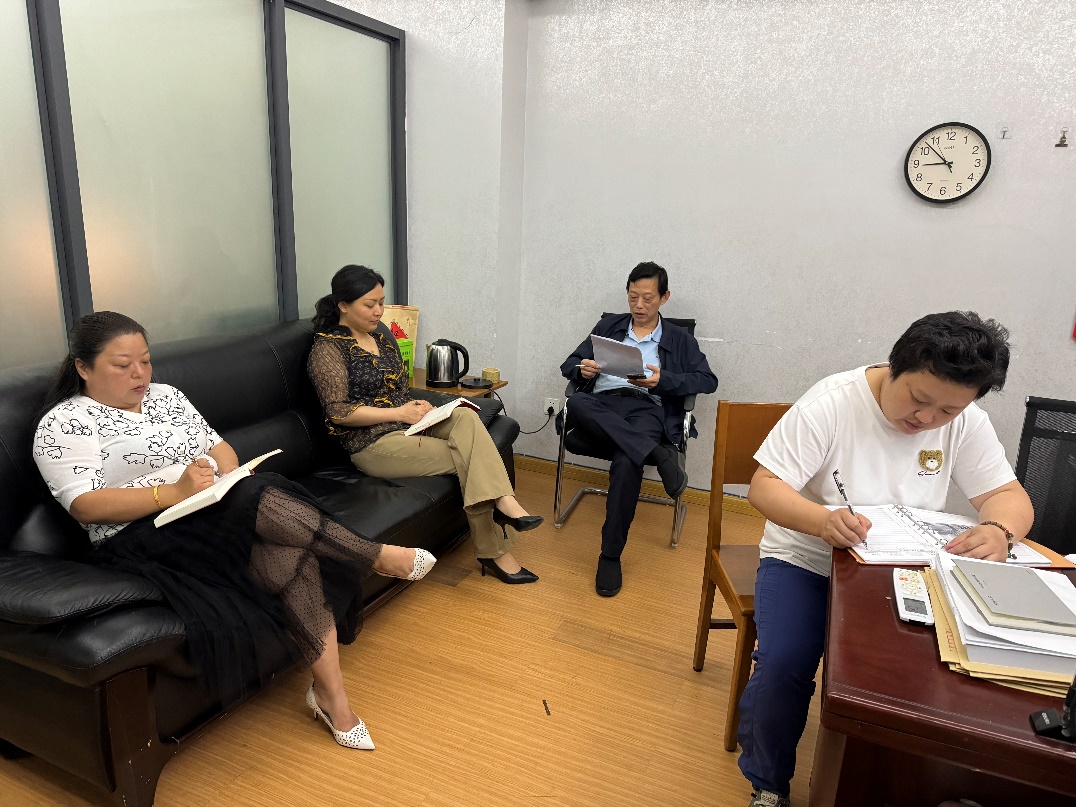 离退休工作党总支全体党员开展党纪教育学习微党课